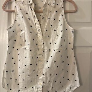 Ann Taylor Sleeveless White Button-Down with Black Design